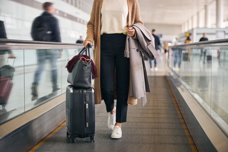How to Dress Chic but Comfortable for Travel and Actually Wow